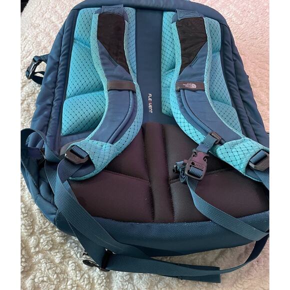 The North Face Surge Backpack Blue 30L FlexVent Laptop Hiking Travel Bag - Picture 5 of 10